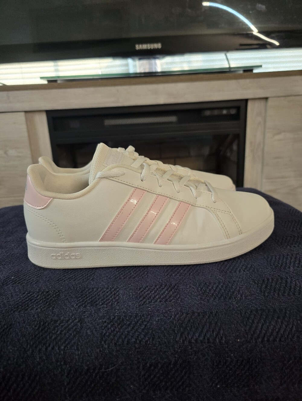 Adidas Grand Court K White/Pink Sneakers Youth Big Kids Size 7 FZ3535